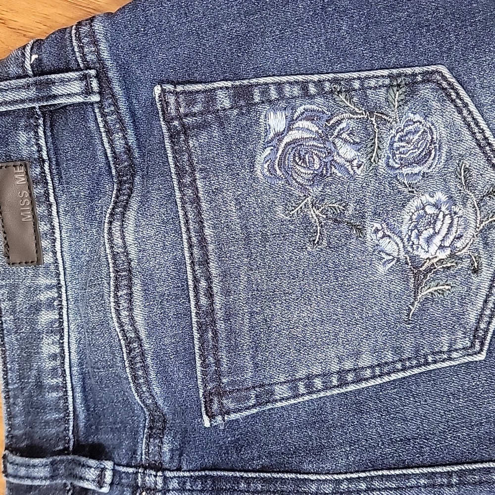Miss Me Dark Blue Skinny Jeans with Floral Embroidery - Picture 12 of 14